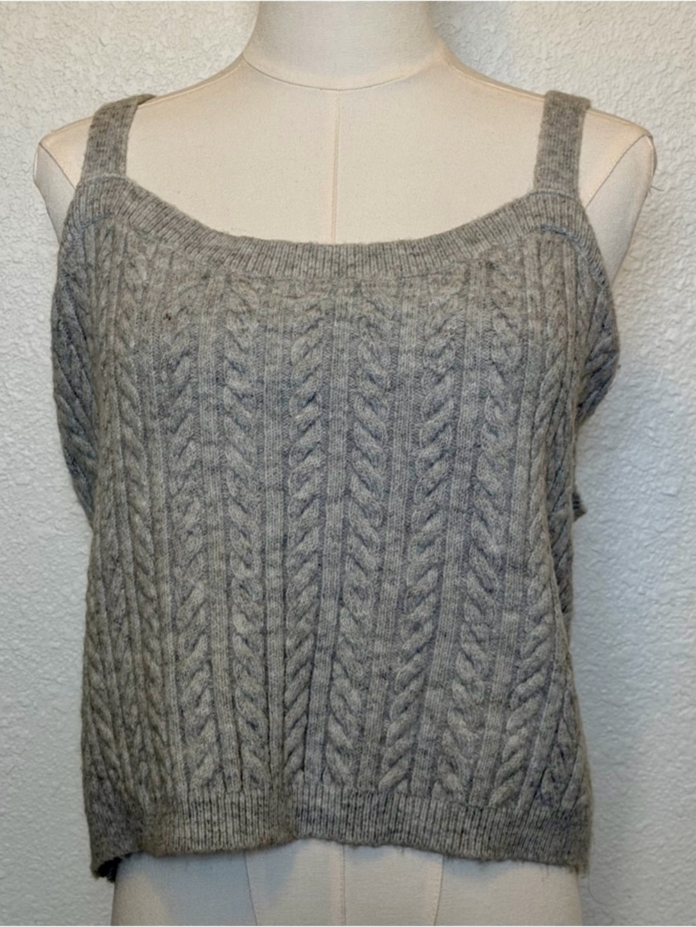 Express- Gray Cable Knit Sleeveless Sweater Tank